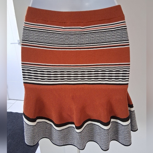 Sandro/ Orange and Black Mini Fit and Flare Skirt/ Ribbed/ Size US 2 - Picture 4 of 10
